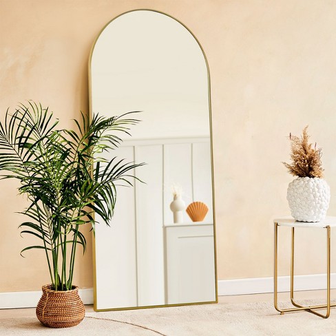 How to Elevate Your Modern Living Room with a Stylish Full-Length Mirror?