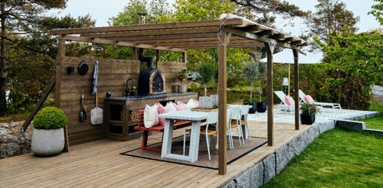 Crafting Your Dream Outdoor Kitchen: A Step-by-Step Guide